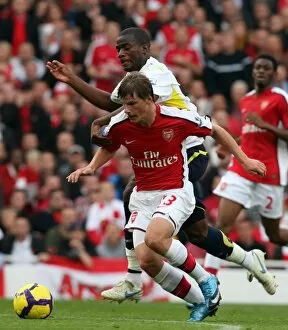 Images Dated 31st October 2009: Andrey Arshavin (Arsenal) Sebastien Bassong (Tottenham)