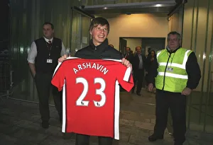 Arshavin Andrey Collection: Andrey Arshavin (New Arsenal signing) meets the fans
