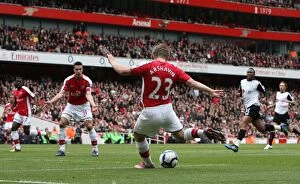 Arsenal v Fulham 2009-10 Collection: Andrey Arshavin scores Arsenals 1st goal. Arsenal 4: 0 Fulham. Barclays Premier League