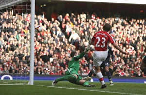 Andrey Arshavin shoots past Blackburn goalkeeper Paul