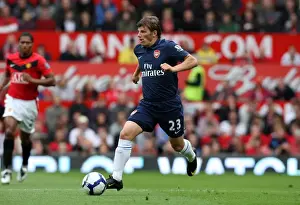 Arshavin Andrey Prints: Andrey Arshavin vs Manchester United: 2-1 Barclays Premier League Battle at Old Trafford