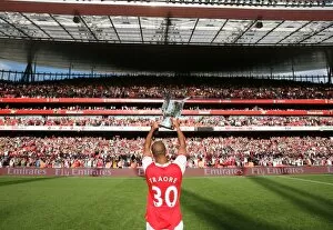 Arsenal v Inter Milan 2007-08 Gallery: Armand Traore (Arsenal) with the Emirates Trophy
