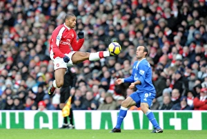Armand Traore (Arsenal) Landon Dovovan (Everton). Arsenal 2:2 Everton, Barclays Premier League Armand Traore (Arsenal) Landon Dovovan (Everton). Arsenal 2:2 Everton, Barclays Premier League