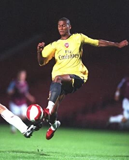 Traore Armand Collection: Armand Traore Scores for Arsenal Against West Ham Reserves, FA Premier Reserve League, 2006