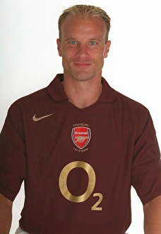 Images Dated 20th September 2005: Arsenal 1st Team Photocall. Arsenal Stadium, Highbury, London, 4 / 8 / 05