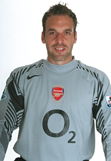 Arsenal 1st Team Photocall. Arsenal Stadium, Highbury, London, 4/8/05