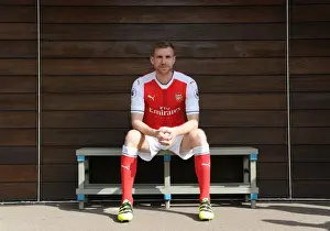 1st Team Photocall 2016-17 Prints: Arsenal 1st Team Squad: Per Mertesacker at 2016-17 Photocall