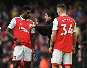 Arsenal: Arteta Motivates Partey and Xhaka Amid Intense Leeds United Clash (2022-23)