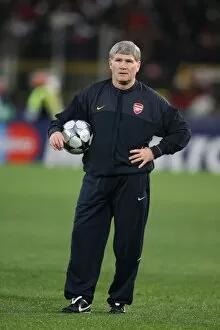 AS Roma v Arsenal 2008-9 Collection: Arsenal assistant manager Pat Rice
