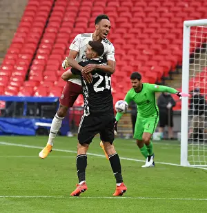 Arsenal: Aubameyang and Martinez Celebrate FA Community Shield Win