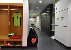 Arsenal V Leeds United 2020-21 Prints: Arsenal: Bernd Leno's Pre-Match Routine vs Leeds United (Premier League 2020-21)