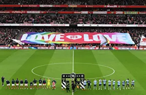 Arsenal and Brentford Players Unite Before Premier League Clash at Emirates Stadium