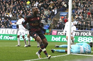Images Dated 31st March 2008: Arsenal captain William Gallas celebrates scoring the 1st Arsenal goal