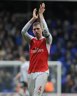 Tottenham Hotspur V Arsenal 2015-16 Prints: Arsenal Captain's Heartfelt Applause: Tottenham vs Arsenal, Premier League 2015-16