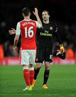 Images Dated 16th May 2017: Arsenal: Cech and Holding Celebrate Victory Over Sunderland