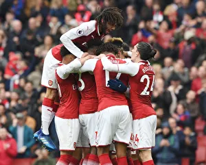 Arsenal Celebrate: Aubameyang, Bellerin, Iwobi, Welbeck, Nelson, Elneny