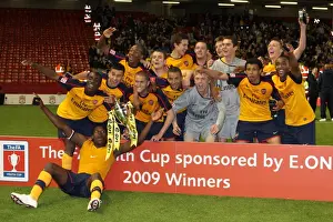 Arsenal Celebrate FA Youth Cup Victory: 2-1 Over Liverpool (6-2 aggregate)