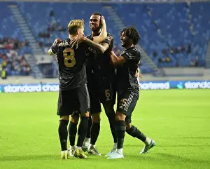 Arsenal Celebrate First Goal Against Olympique Lyonnais in Dubai Super Cup