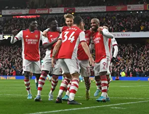 Arsenal Celebrate: Lacazette Scores Second Goal vs Leicester City (2021-22)