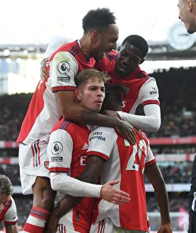 Arsenal Celebrate: Smith Rowe's Goal vs. Watford (Premier League 2021-22)