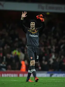 Arsenal Celebrate Thrilling Victory Over Everton in the Premier League (2015/16)