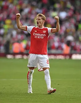 Arsenal Celebrate Victory: Arsenal FC vs Manchester United, Premier League 2023-24