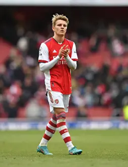 Arsenal Celebrate Victory Over Brighton: Martin Odegaard Rallies Fans