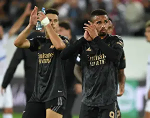 Arsenal Celebrate Victory over FC Zurich in Europa League Group Stage