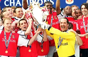 Arsenal V Everton Prints: Arsenal Celebrate Winning the FA Barclaycard Premiership vs