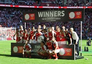 Arsenal v Chelsea - Community Shield 2015-16 Collection: Arsenal Celebrates Community Shield Victory over Chelsea (2015-16)