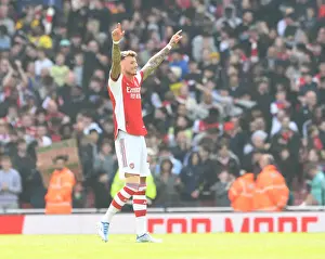 Arsenal Celebrates Three Goals Against Manchester United in Exciting 2021-22 Premier League Match