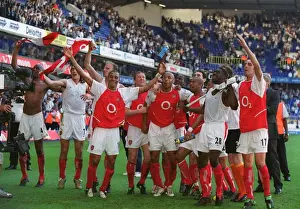 Tottenham V Arsenal Prints: Arsenal Celebrates Premier League Victory at White Hart Lane, 2004