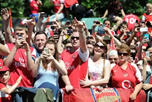 Arsenal Trophy Parade 2014 Prints: Arsenal Champions Parade: Triumphant Celebration through Islington, May 18, 2014