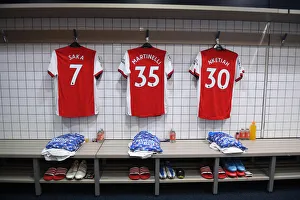Arsenal Changing Room: Bukayo Saka, Gabriel Martinelli, and Eddie Nketiah's Shirts Before Tottenham Match, 2021-22 Premier League
