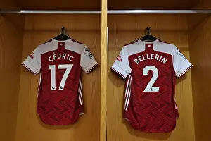 Arsenal Changing Room: Cedric and Bellerin Prepare for Arsenal v Manchester United (Behind Closed Doors, 2021)