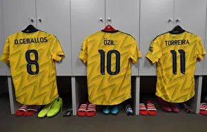 Arsenal in the Changing Room before FC Barcelona Clash (2019-20)