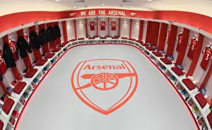 Arsenal V Liverpool 2021-22 Prints: Arsenal Changing Room: Pre-Match Focus against Liverpool (Premier League, 2021-22)