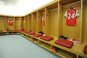 Arsenal V Everton 2016-17 Prints: Arsenal Changing Room: Pre-Match Moments before Arsenal vs. Everton (2016-17)