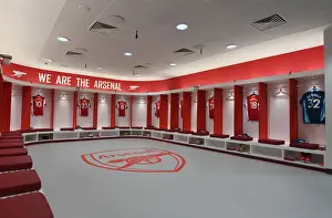 Arsenal Changing Room: Pre-Match Preparation for Arsenal vs. Watford (2021-22 Premier League)