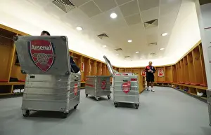 Arsenal Sunderland 2015-16 Prints: Arsenal Changing Room: Pre-Match Preparations vs Sunderland (Premier League 2015-16)