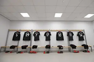 Brighton And Hove Albion V Arsenal 2017-18 Prints: Arsenal Changing Room: Preparing for Battle against Brighton & Hove Albion (Premier League 2017-18)