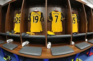 Leicester City V Arsenal 2016-17 Prints: Arsenal Changing Room: Preparing for the Leicester City Showdown (2016-17)