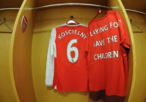 Arsenal Charity Matchday Warm-Up T-Shirts: Arsenal vs Stoke City (2016-17)