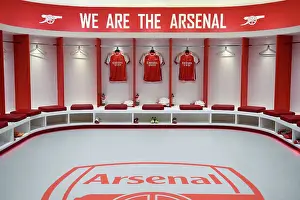 Arsenal Dressing Room: Pre-Match Focus and Intensity vs. Wolverhampton Wanderers (2022-23)