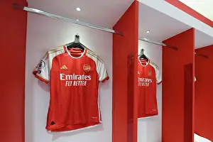 Arsenal V Wolverhampton Wanderers 2022-23 Prints: Arsenal Dressing Room: Pre-Match Focus and Intensity vs. Wolverhampton Wanderers (2022-23)