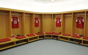 Images Dated 20th August 2011: Arsenal Dressing Room: Pre-Match Focus against Liverpool, Emirates Stadium
