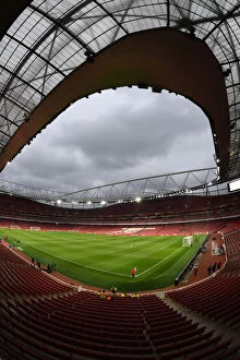 Images Dated 18th October 2021: Arsenal at Emirates Stadium: Arsenal vs Crystal Palace, Premier League 2021-22