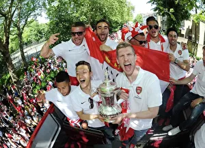 Arsenal FA Cup Champions: Ozil, Podolski, Flamini, Mertesacker, Gibbs, Giroud, Gnabry, Arteta Celebrate Victory