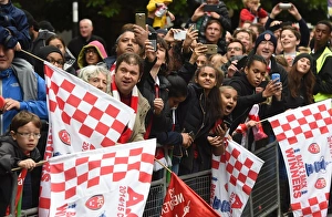 Arsenal FA Cup Final Victory Parade 2014-15 Prints: Arsenal FA Cup Triumph: 2014-15 Victory Parade