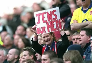 Sunderland v Arsenal 2005-06 Collection: Arsenal fan with a sign for Jens Lehmann